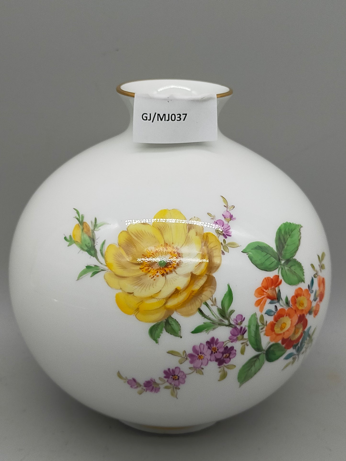 Meissen Porzellan Vase handbemalt florales Dekor