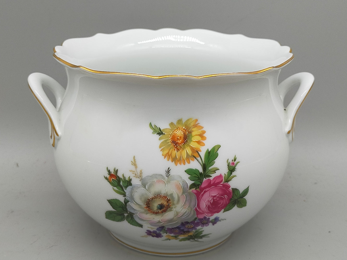 Kaiser Porzellan Schale floral handbemalt mit Goldrand Farbe