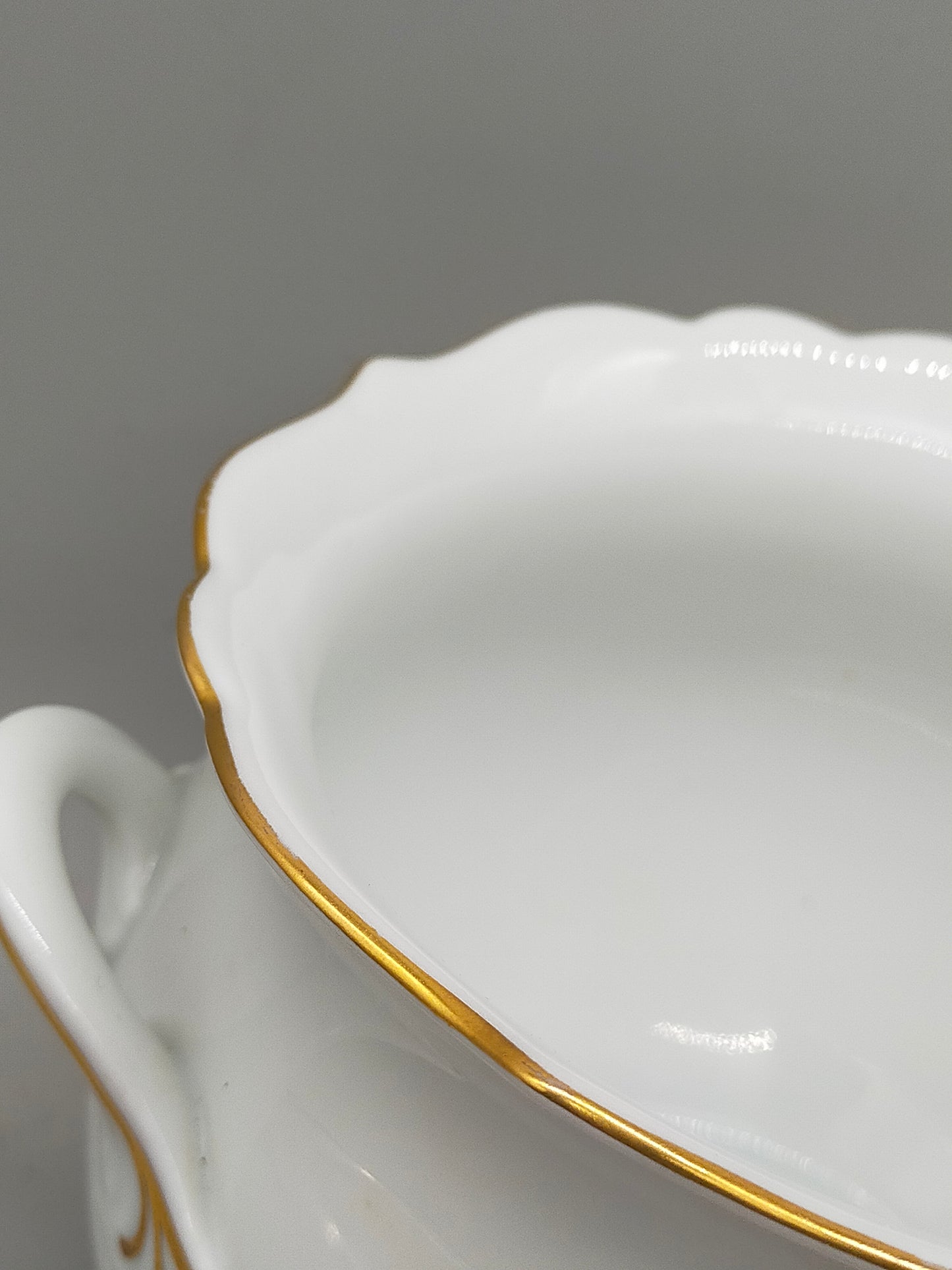 Kaiser Porzellan Schale floral handbemalt mit Goldrand Farbe