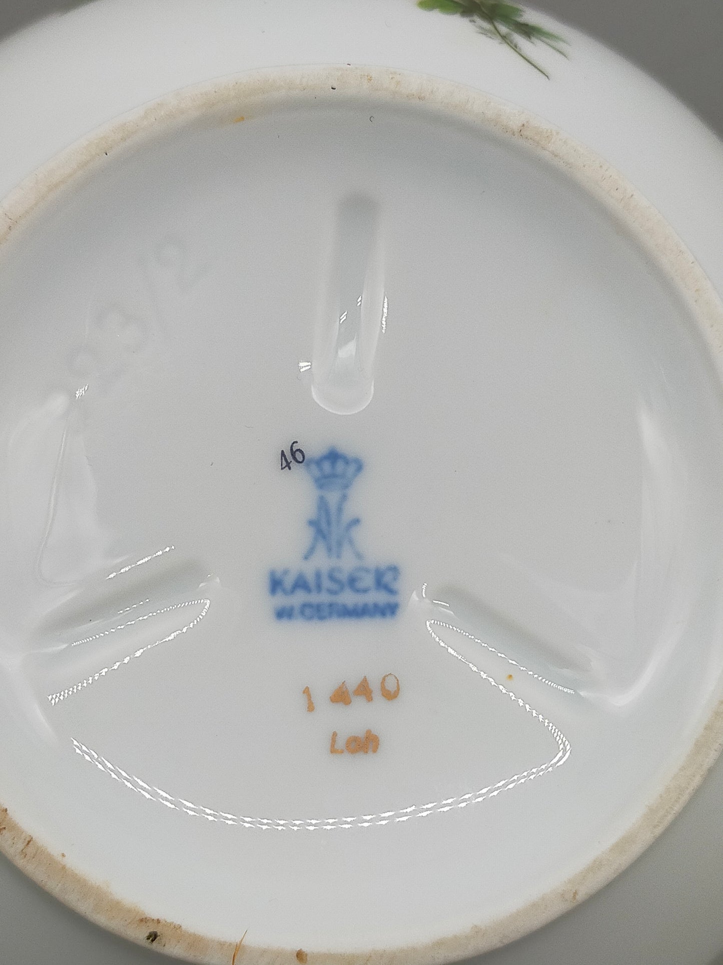 Kaiser Porzellan Schale floral handbemalt mit Goldrand Farbe
