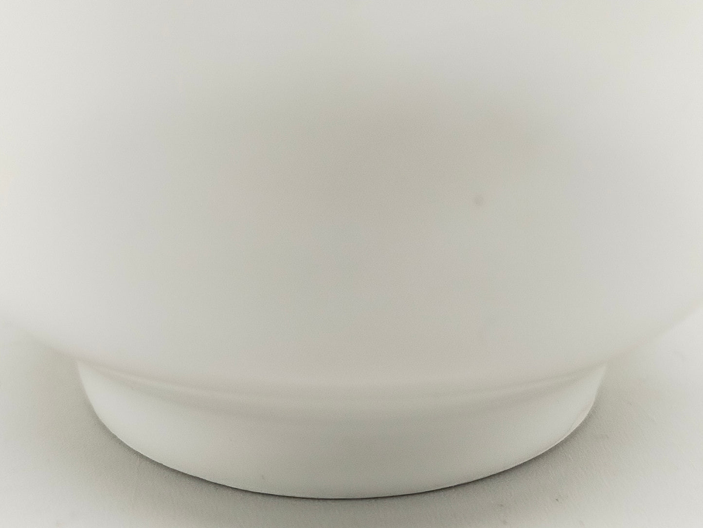 KPM Berlin Porzellan Vase – Klassisch Weiß, Zeitlose Eleganz