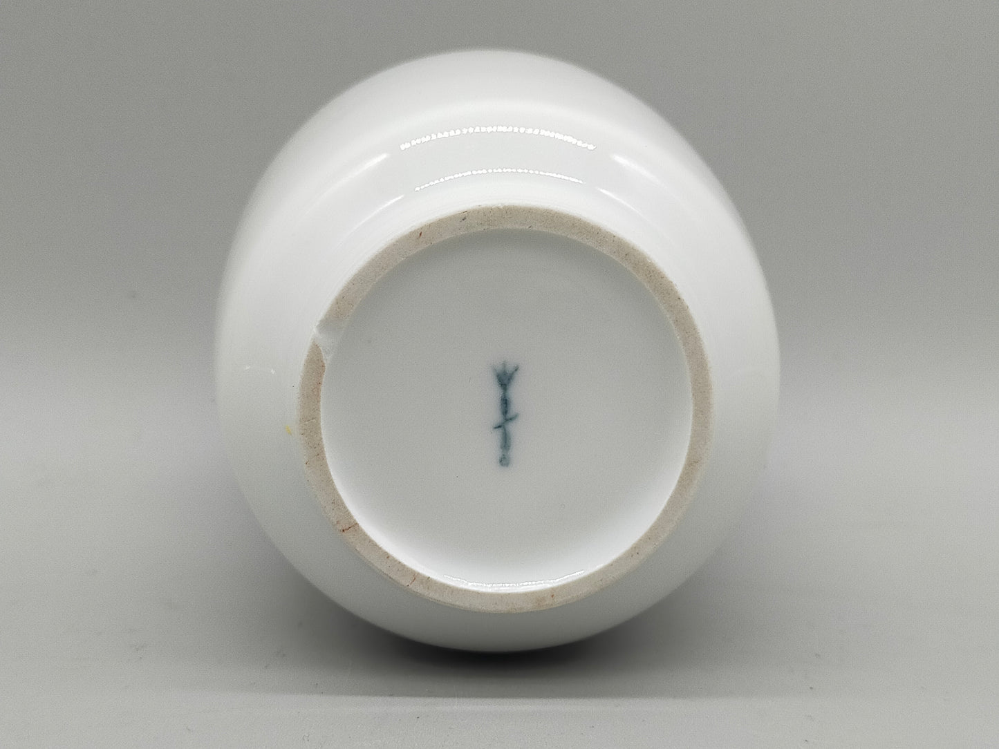 KPM Berlin Porzellan Vase – Klassisch Weiß, Zeitlose Eleganz