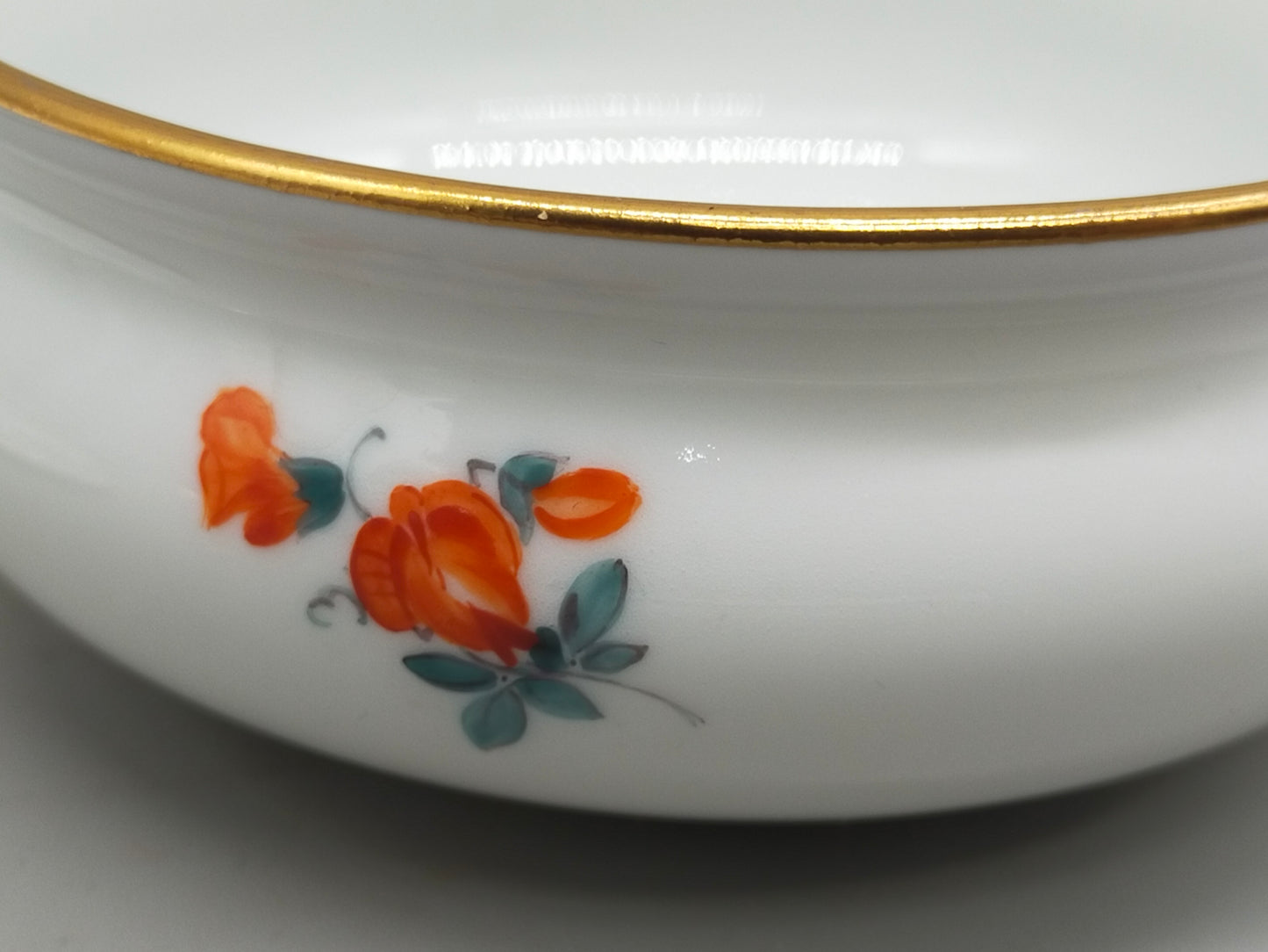 Meissen Porzellan Dose mit Deckel – Handbemalt & Goldfarberand