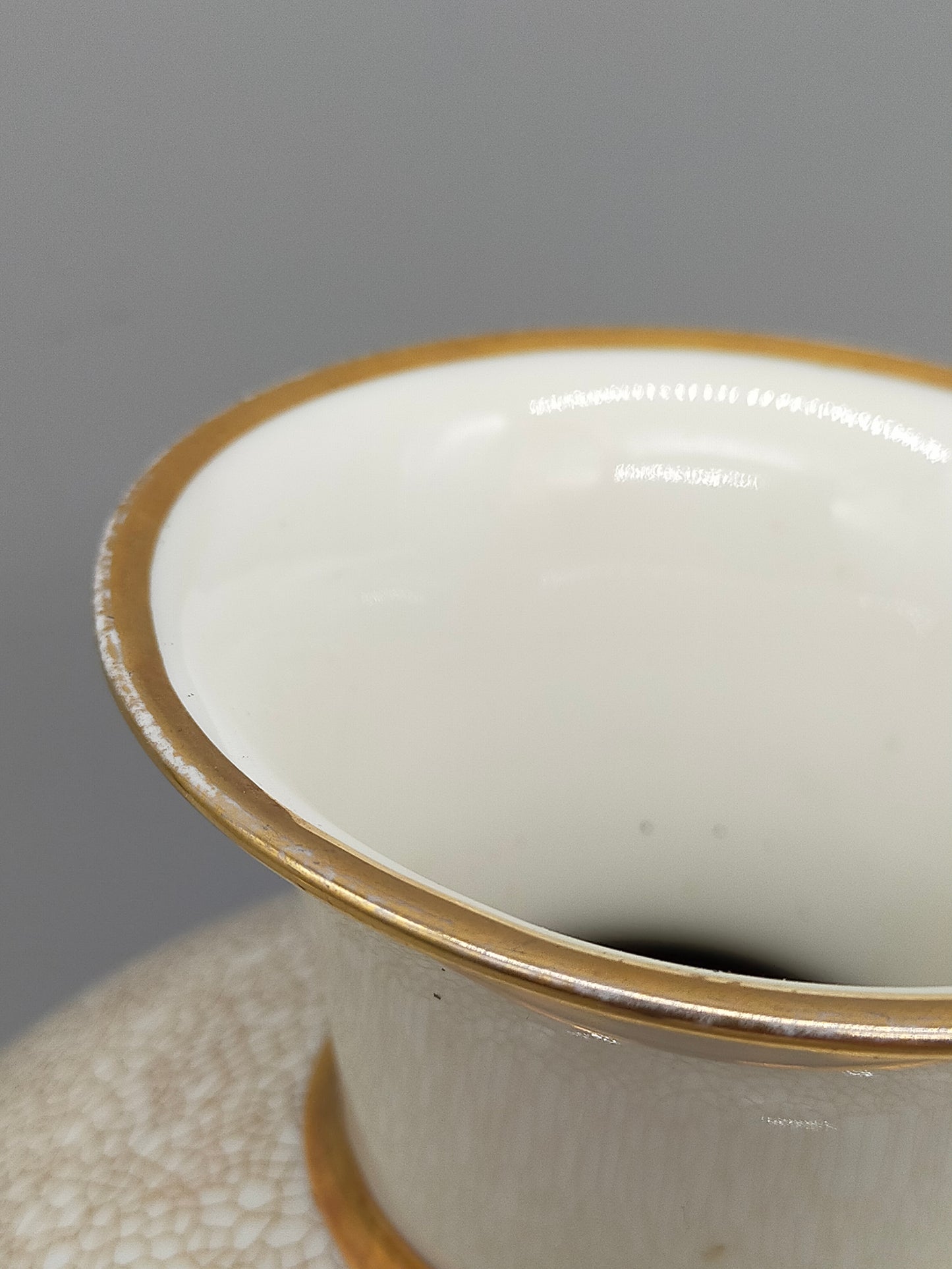 Rosenthal Vase mit Vogelmotiv - Elegantes