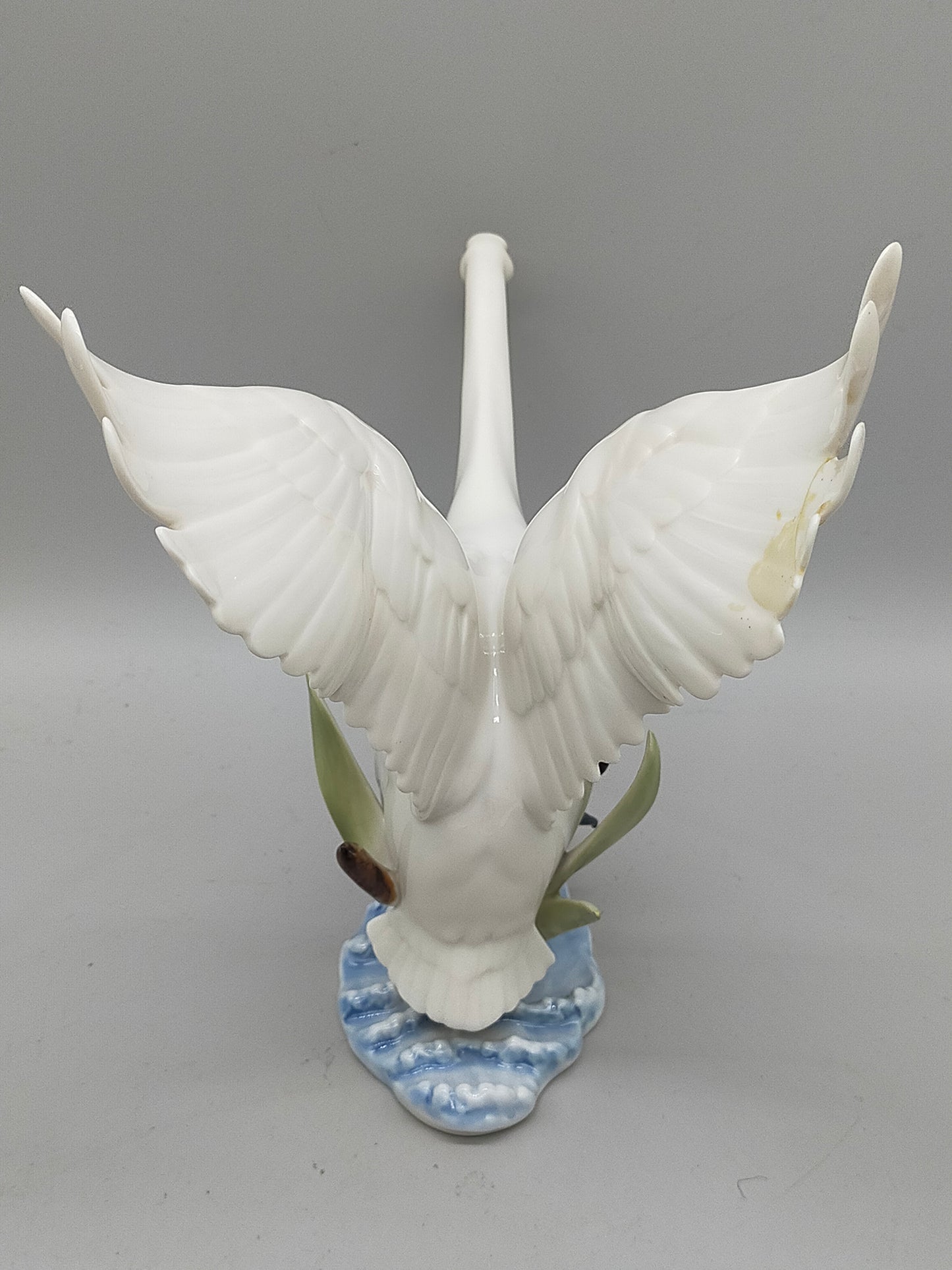 Lorenz Hutschenreuther Schwan Figur – Elegante Porzellan Skulptur