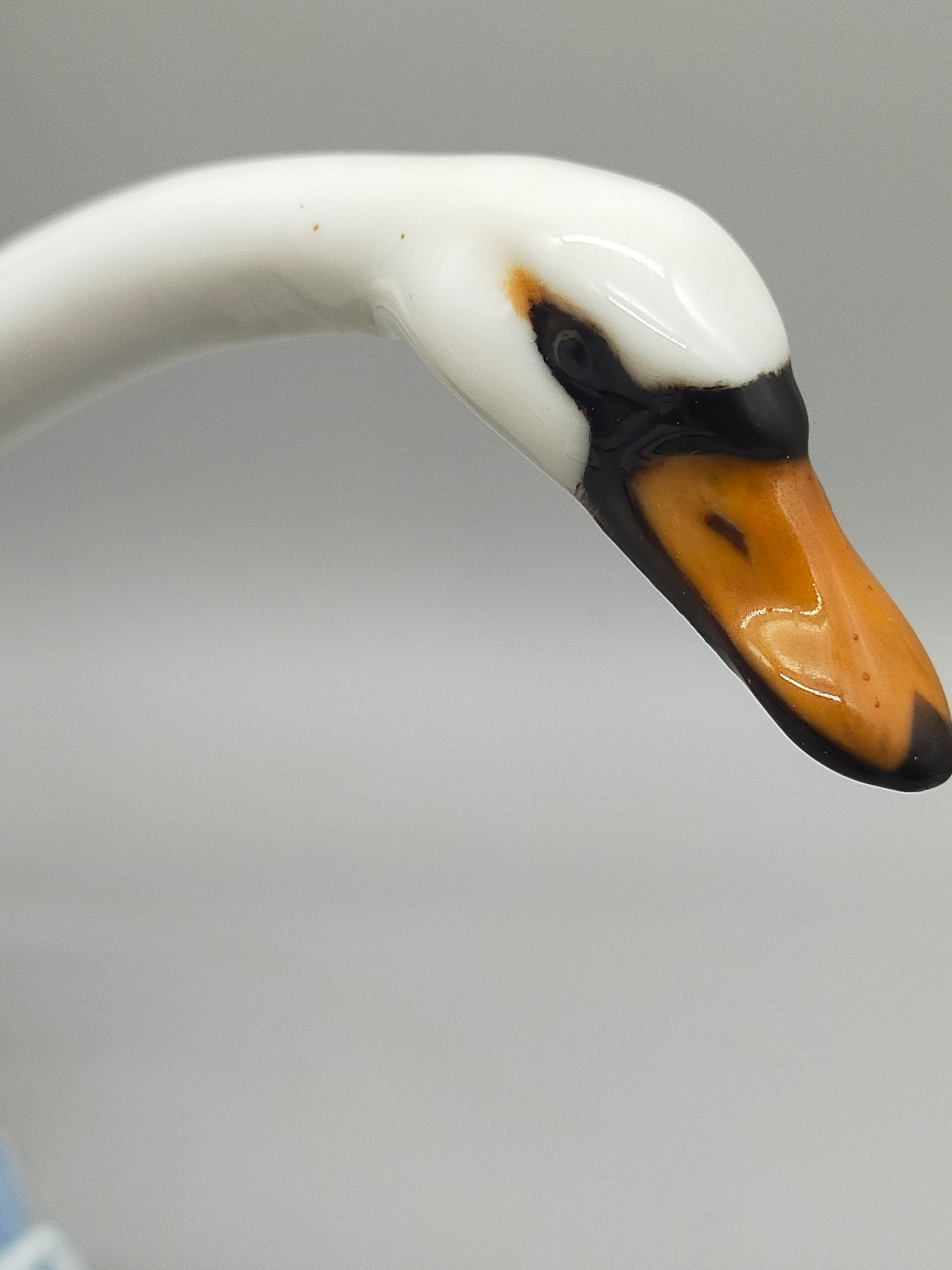 Lorenz Hutschenreuther Schwan Figur – Elegante Porzellan Skulptur