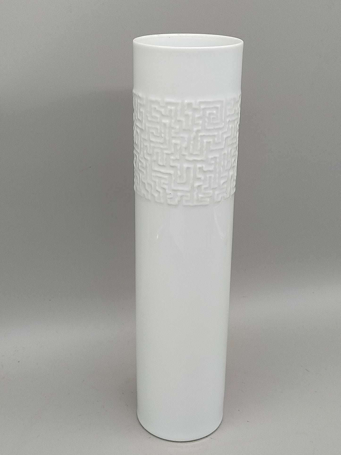 Edle AK Kaiser Porzellan Vase „Eos“ – Weißes Relief Design von M. Frey