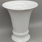 Edle Tettau Atelier Porzellan Vase – Weißes Design in Kelchform