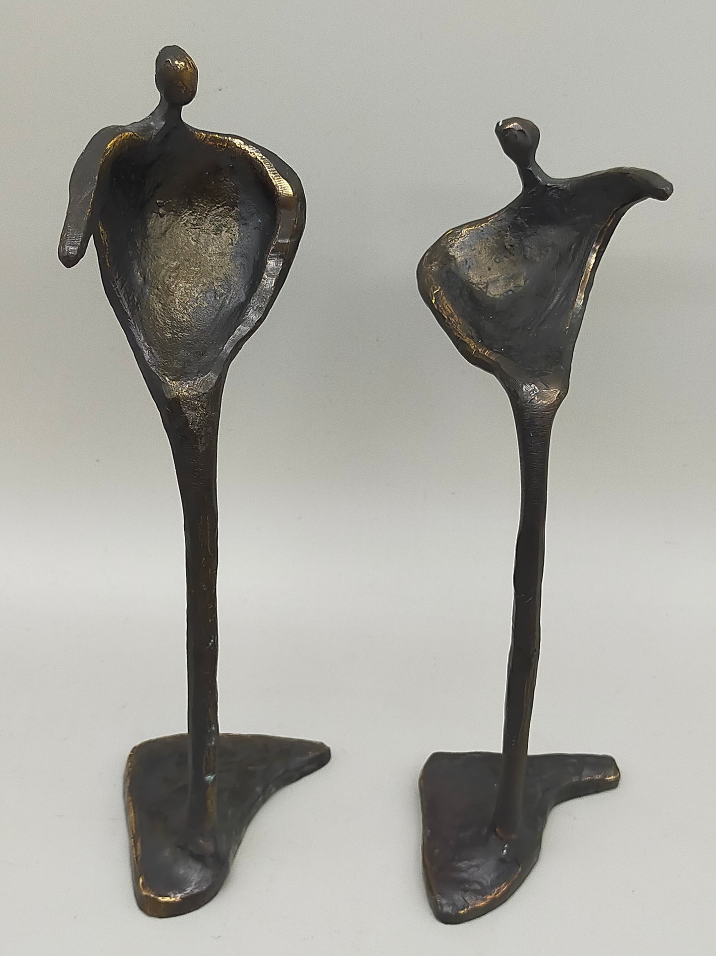Abstrakte Skulpturen im Set – Künstlerische Bronze Optik