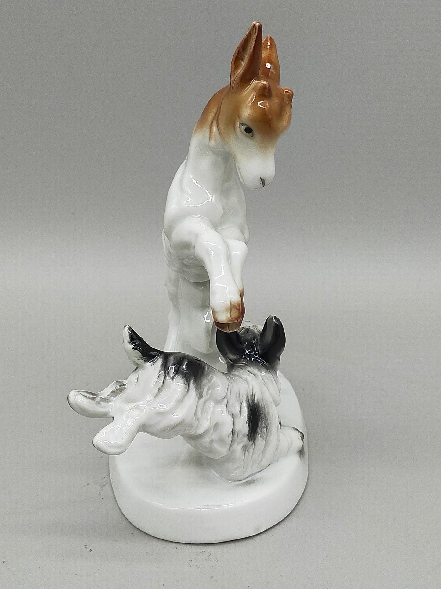 Antike Carl Scheidig Gräfenthal Porzellanfigur – Ziege und Hund im Spiel