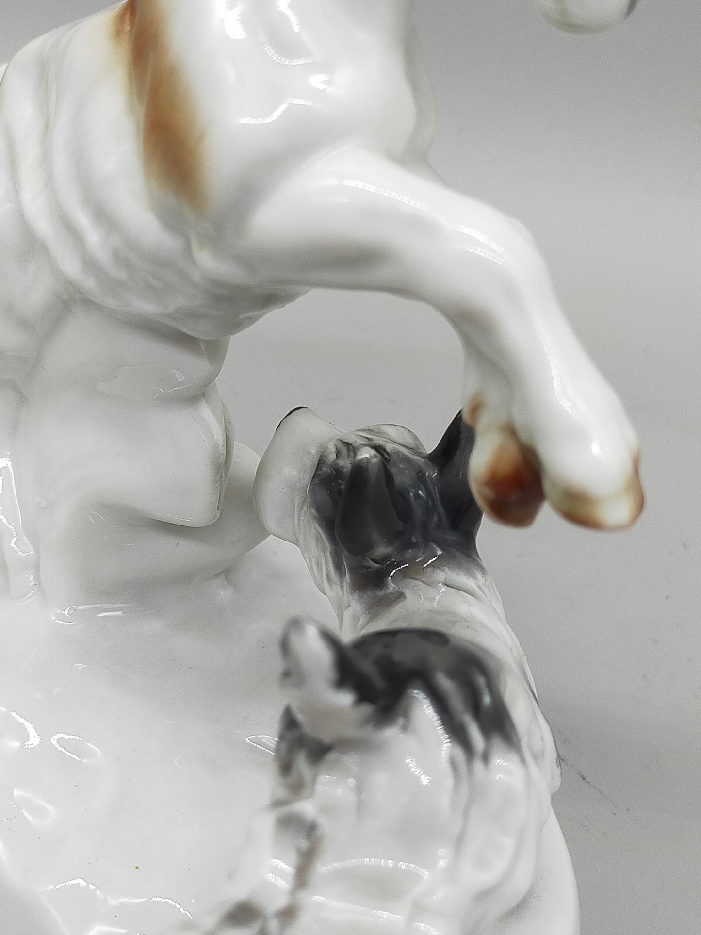 Antike Carl Scheidig Gräfenthal Porzellanfigur – Ziege und Hund im Spiel