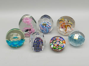 Edler Murano Glas Briefbeschwerer Set – Farbenfrohe Millefiori Kunst