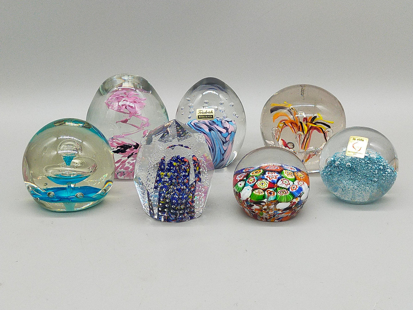 Edler Murano Glas Briefbeschwerer Set – Farbenfrohe Millefiori Kunst