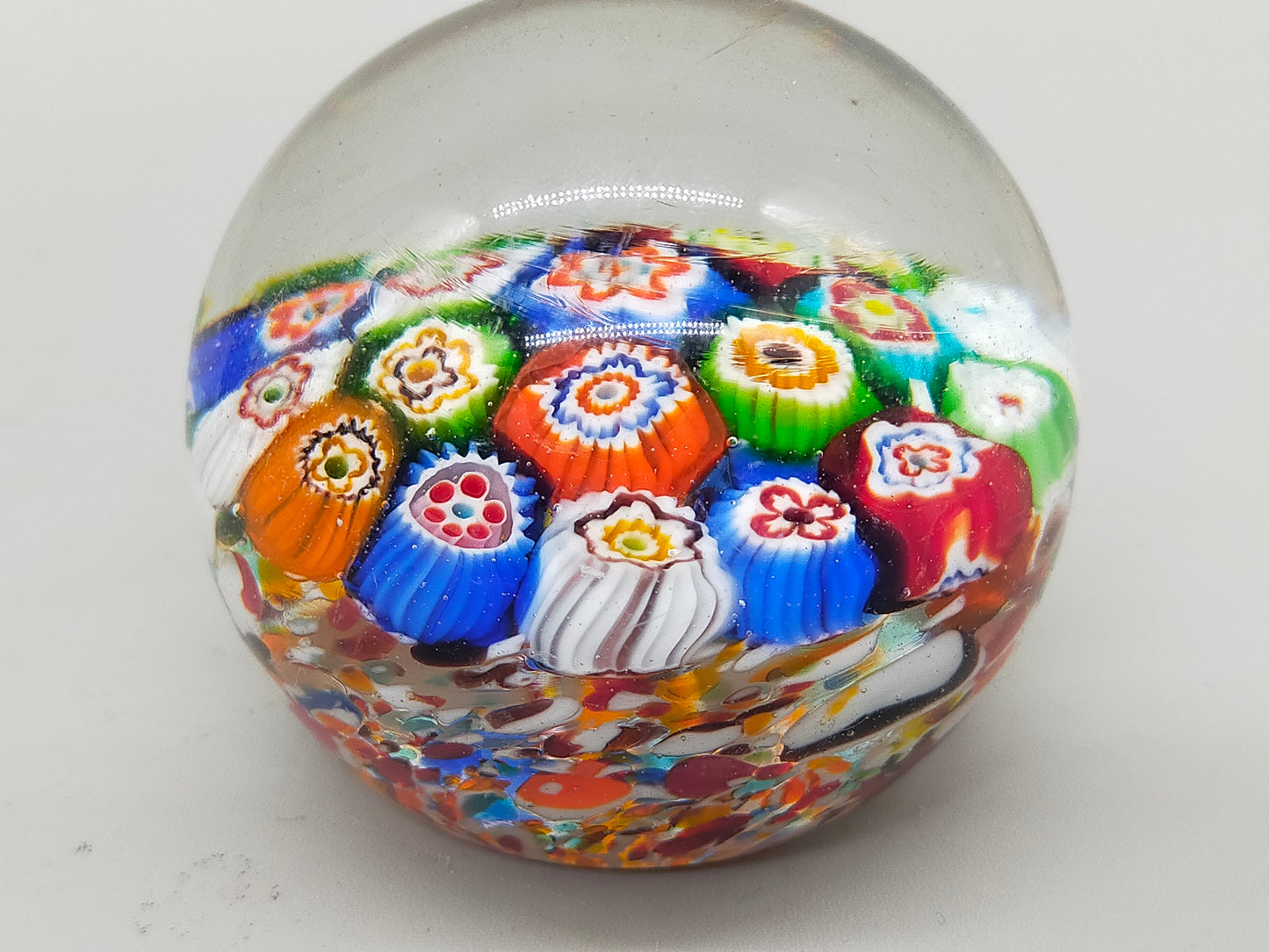 Edler Murano Glas Briefbeschwerer Set – Farbenfrohe Millefiori Kunst