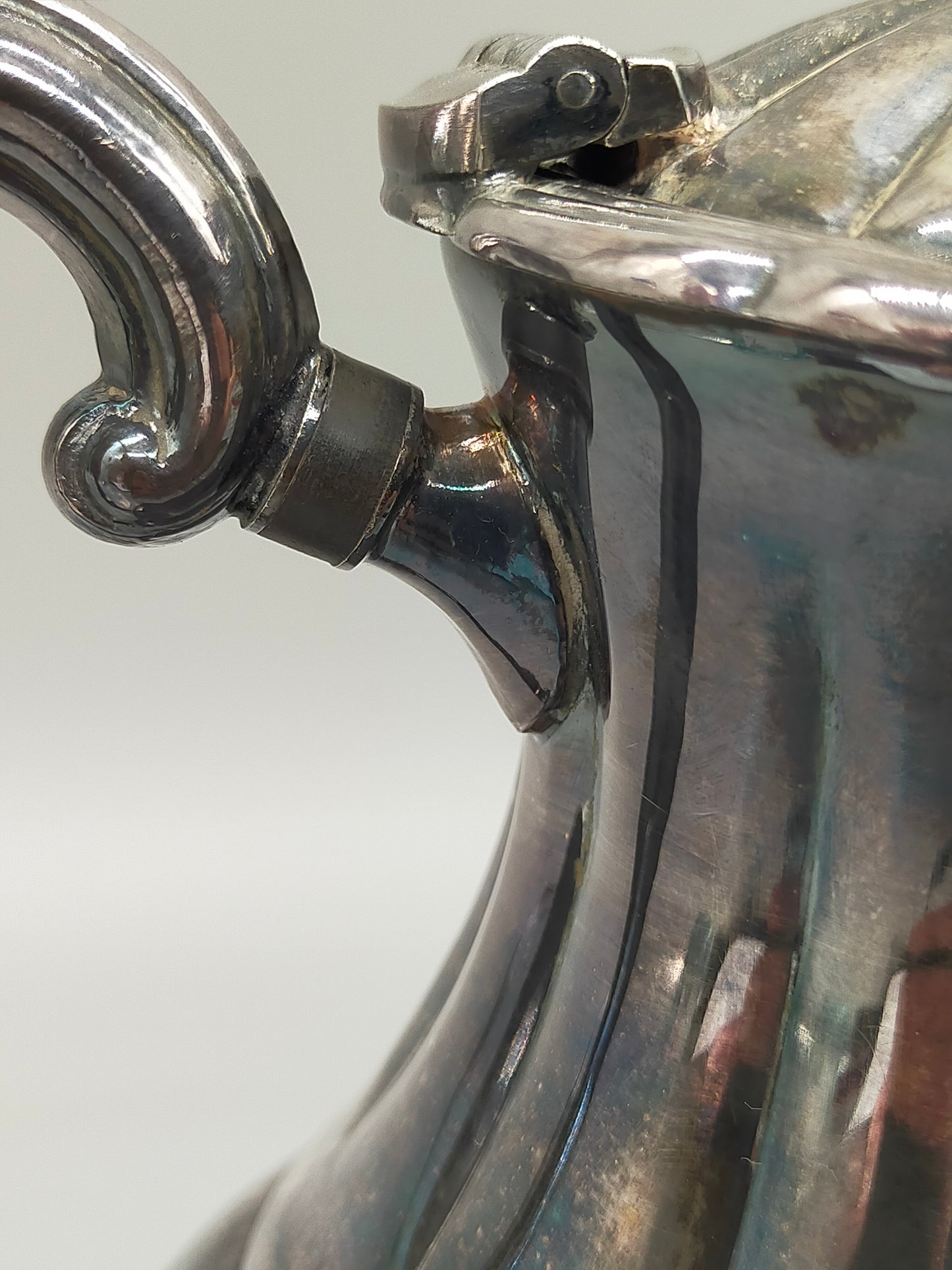 Antike Primrose Plate Kaffeekanne – Versilbert auf Kupfer