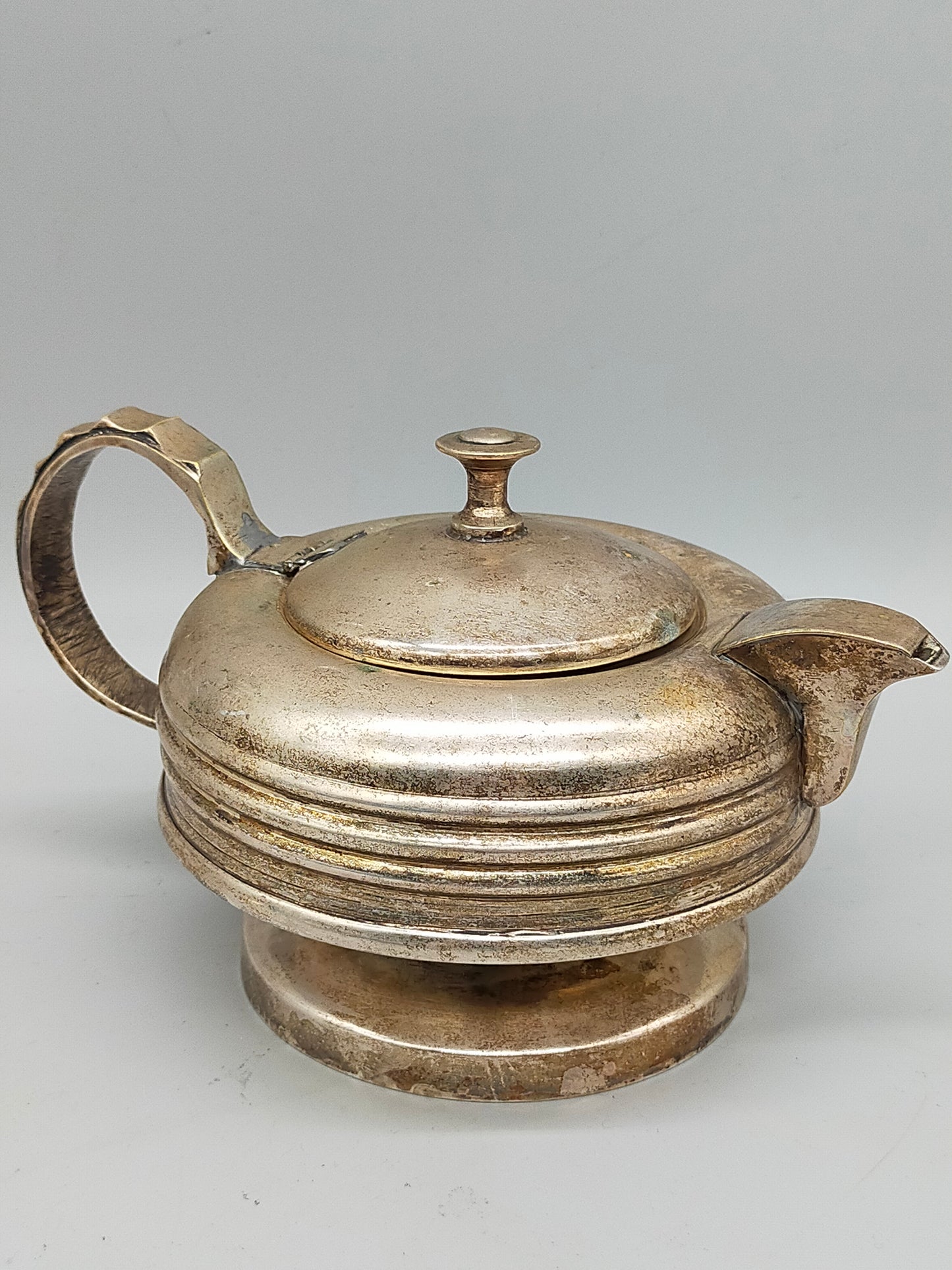 Antike versilberte Teekanne – Klassisches Design
