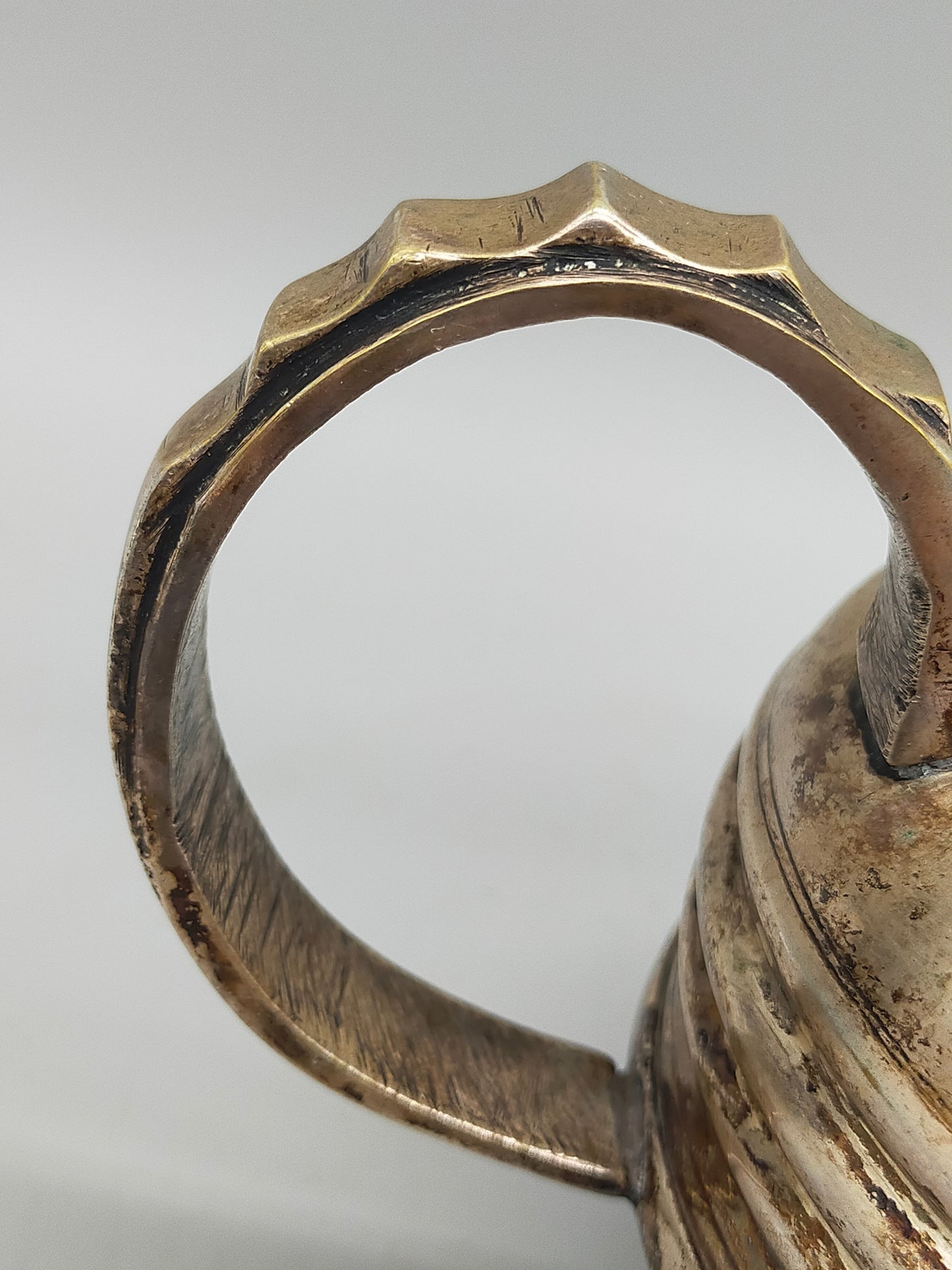 Antike versilberte Teekanne – Klassisches Design