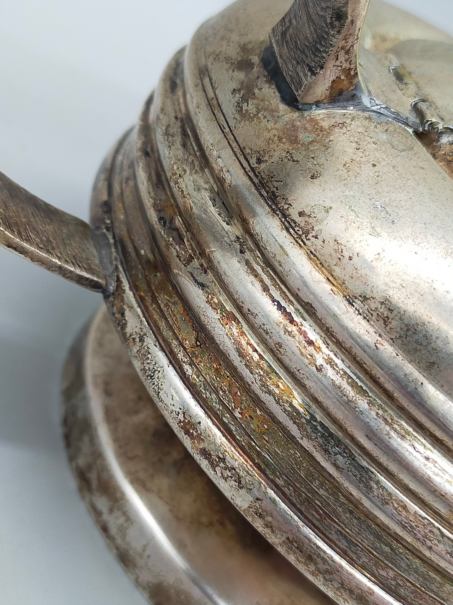 Antike versilberte Teekanne – Klassisches Design