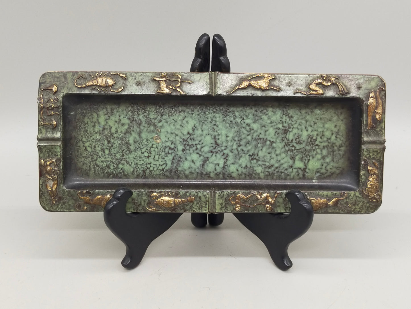 Exklusiver Vintage Bronze Aschenbecher – Sternzeichen Relief