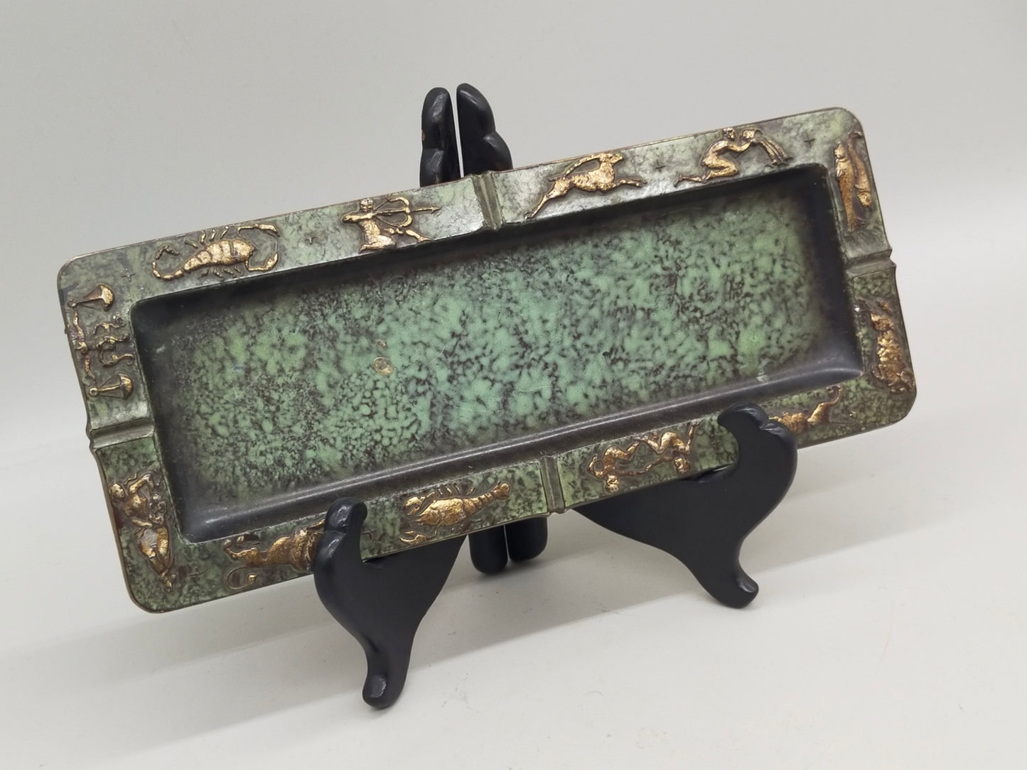 Exklusiver Vintage Bronze Aschenbecher – Sternzeichen Relief