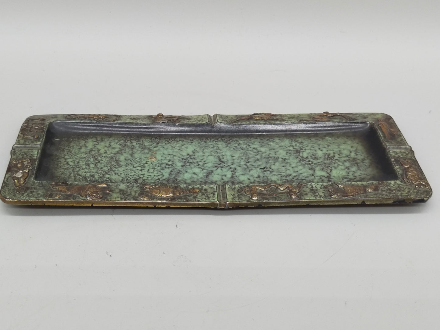 Exklusiver Vintage Bronze Aschenbecher – Sternzeichen Relief