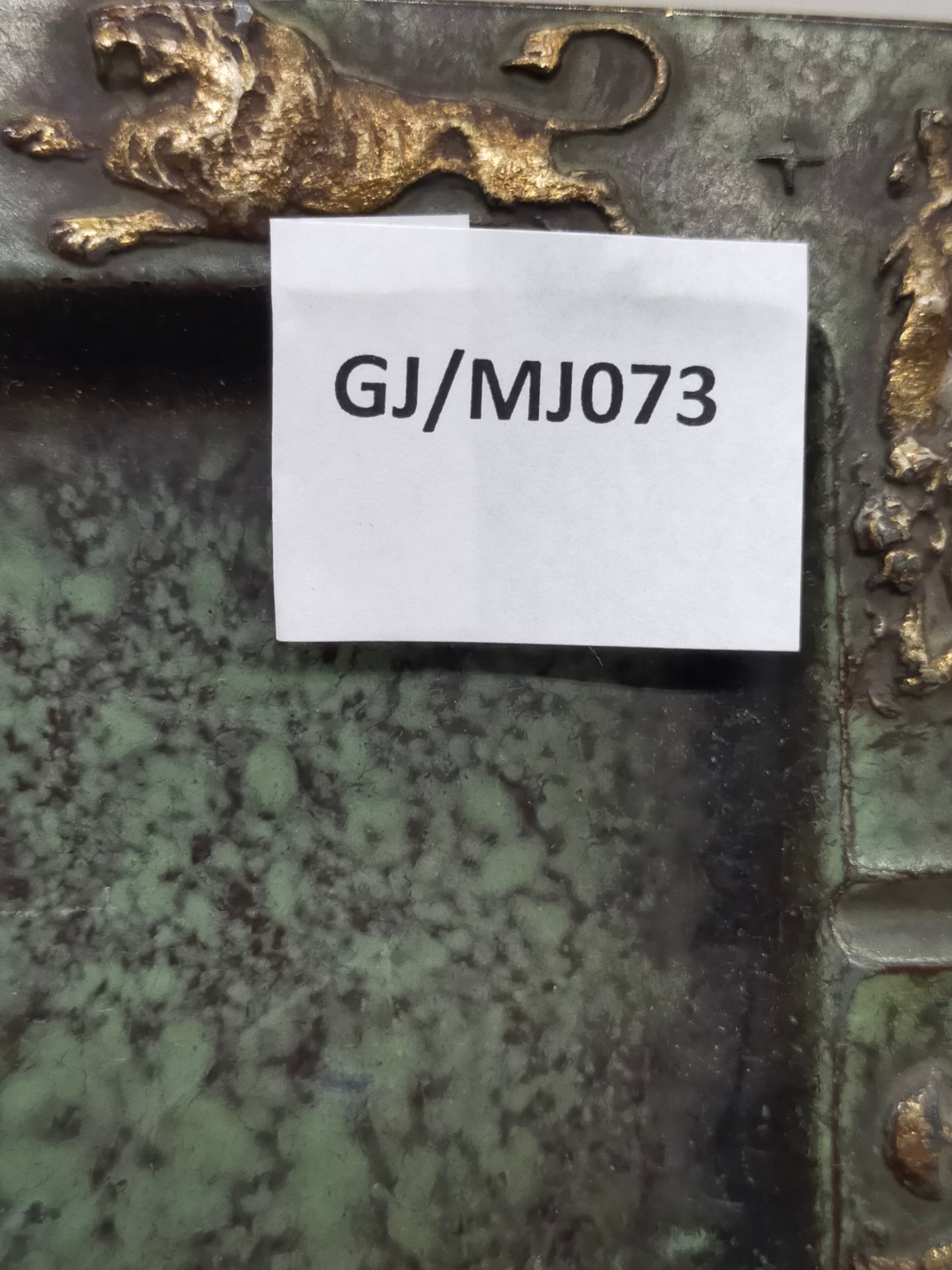 Exklusiver Vintage Bronze Aschenbecher – Sternzeichen Relief