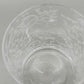 Stilvolle Glas Vase mit weißem Rankenmuster – Tischdeko
