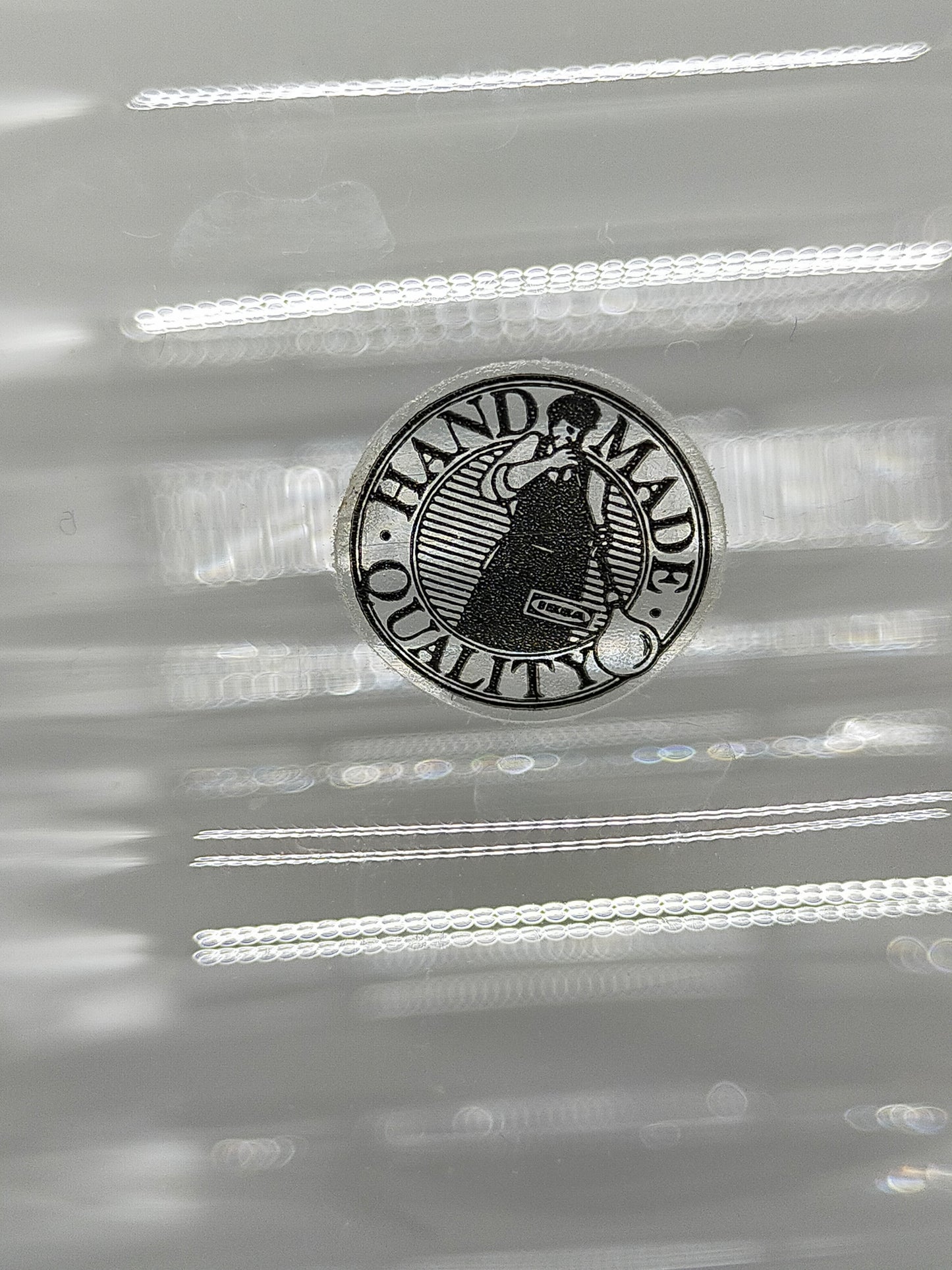 Stilvolle Glasvase – Mundgeblasen mit modernem Riffeldesign