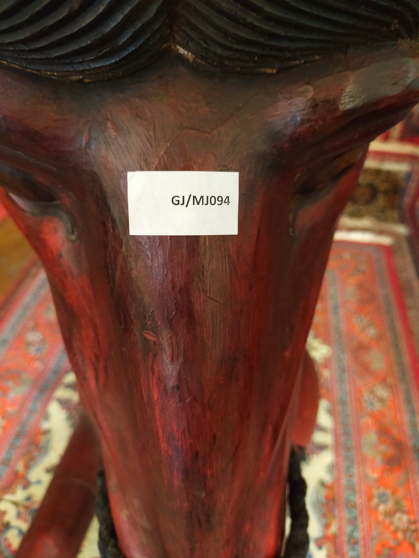 Handgeschnitzte Pferde Skulptur aus Holz – Majestätische Dekoration
