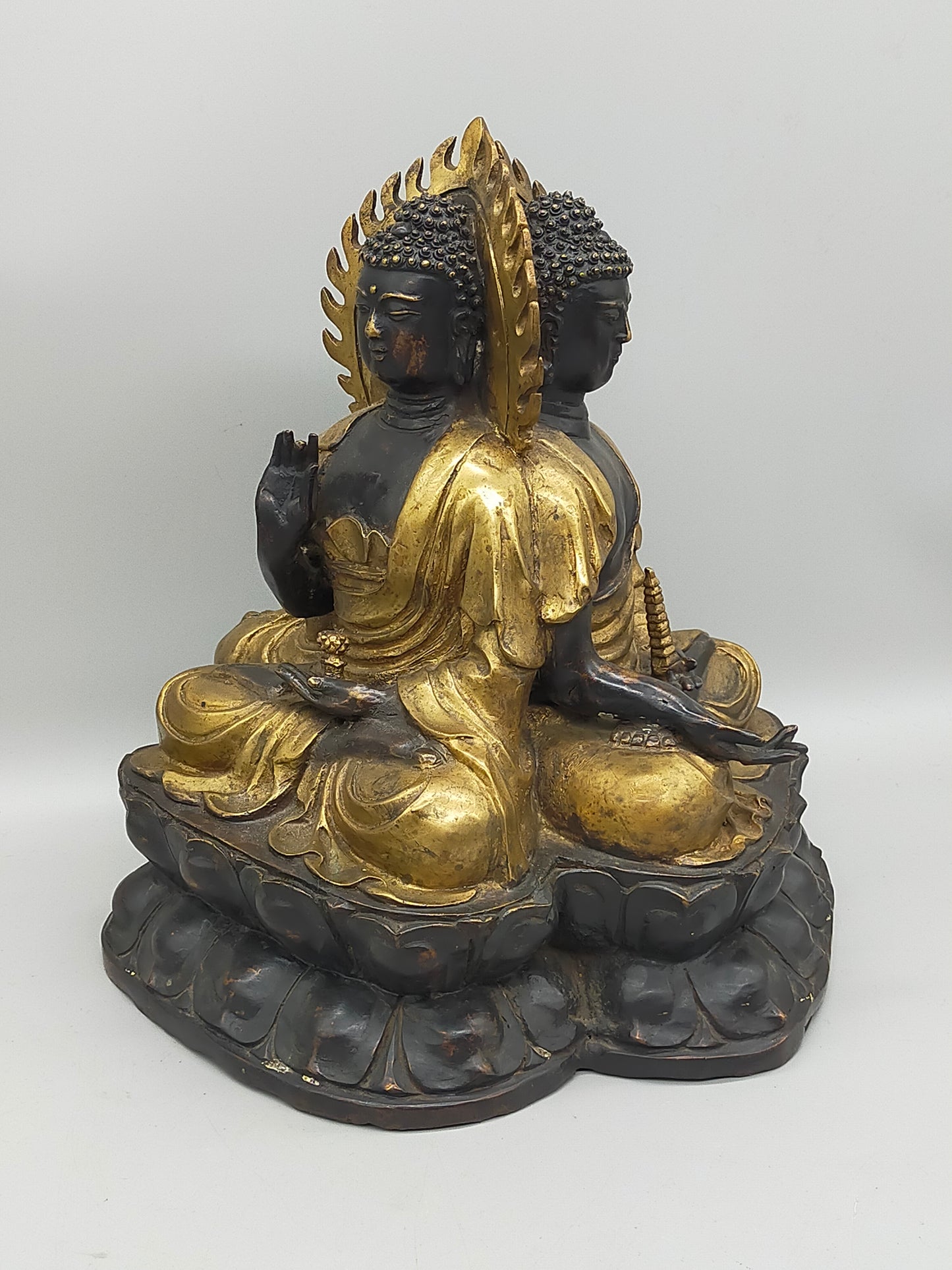 Antike Doppel-Buddha Statue – Spirituelle Kunst aus Bronze & Gold-Finish