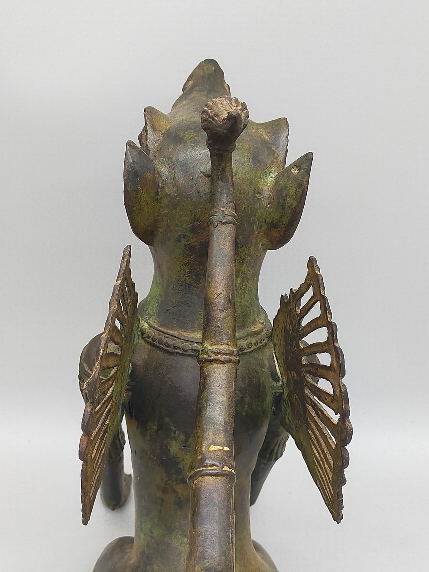 Antike Bronze Skulptur Geflügelter Löwe – Mystische Wächterfigur