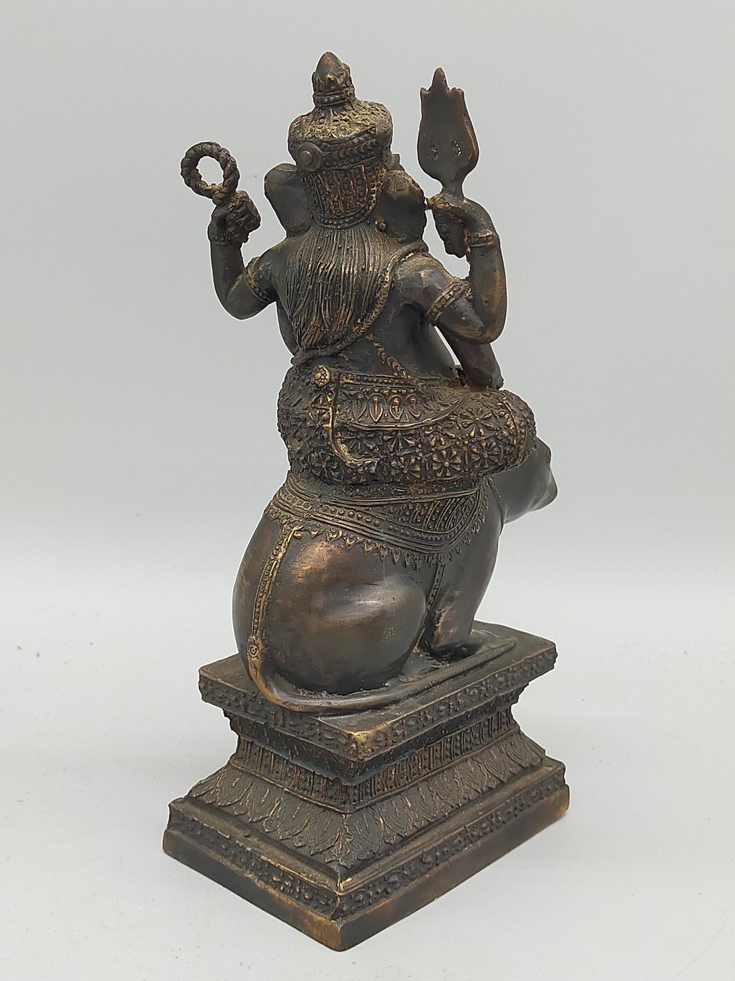 Antike Ganesha Statue auf Ratte – Detailreiche Bronze Figur aus Indien