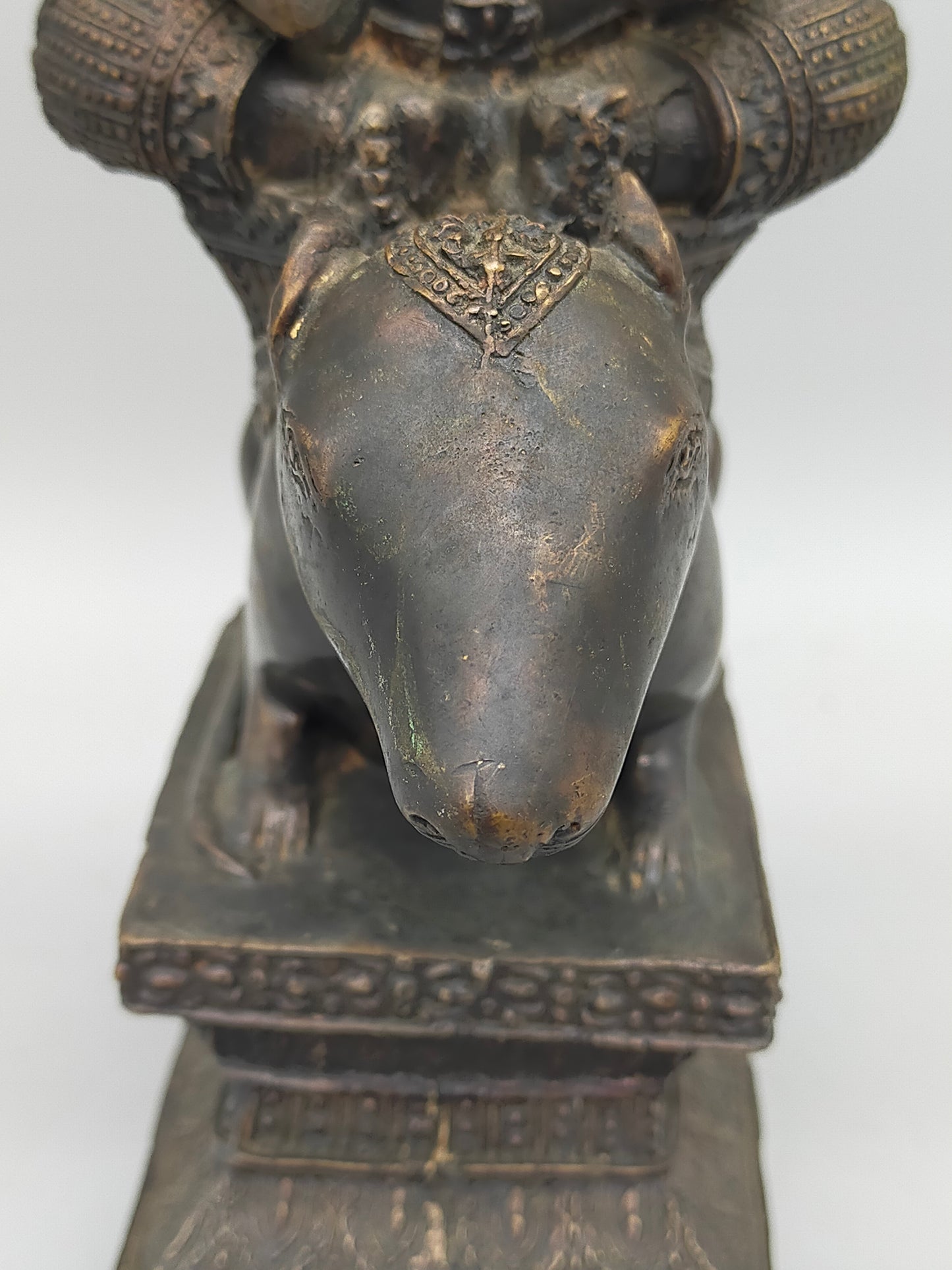 Antike Ganesha Statue auf Ratte – Detailreiche Bronze Figur aus Indien