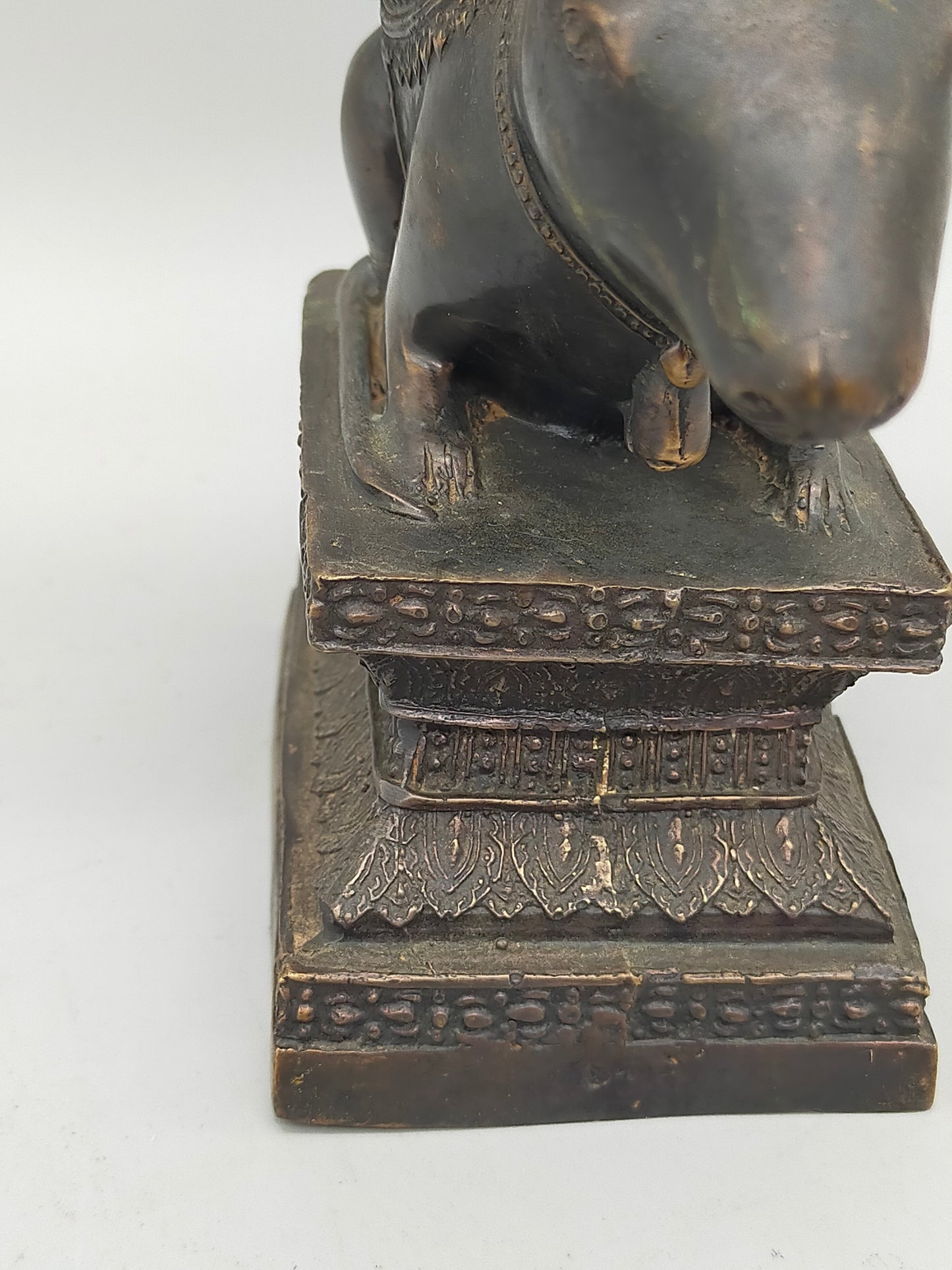 Antike Ganesha Statue auf Ratte – Detailreiche Bronze Figur aus Indien