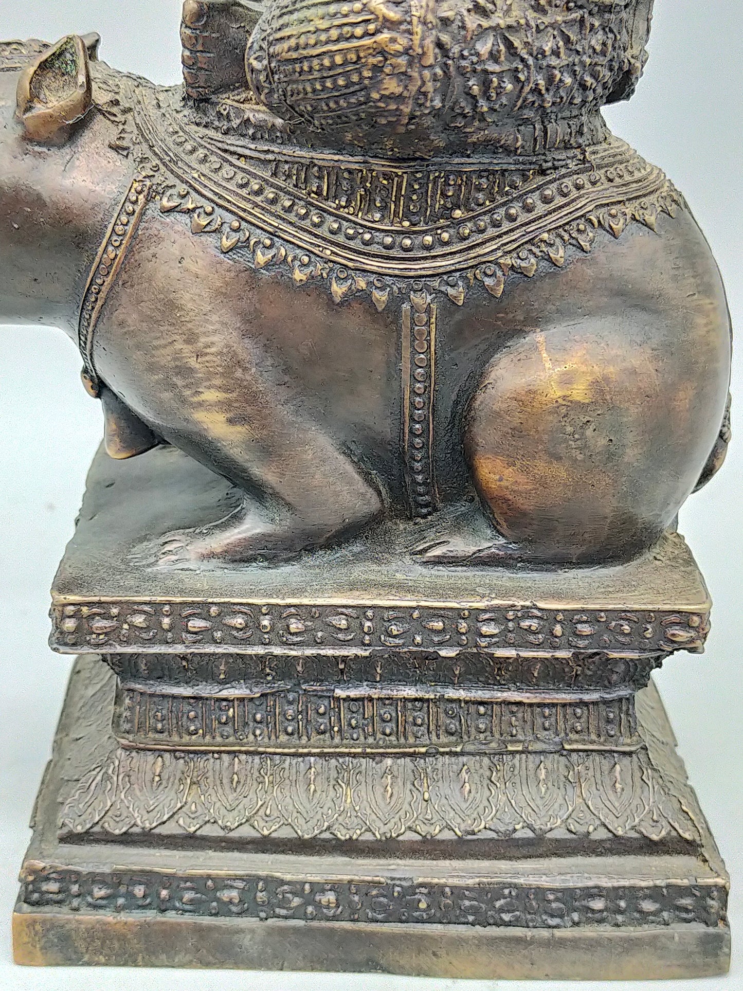 Antike Ganesha Statue auf Ratte – Detailreiche Bronze Figur aus Indien