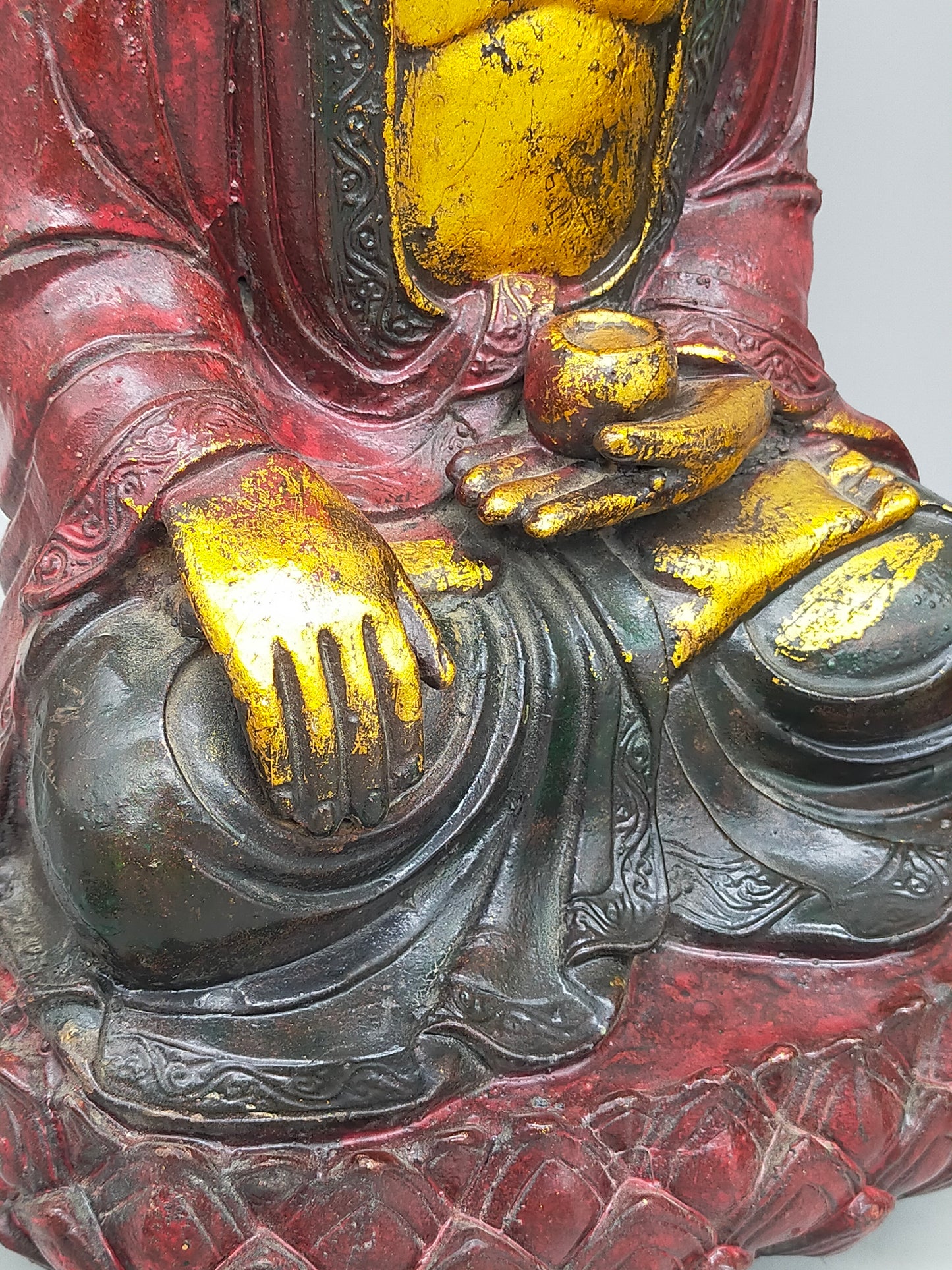 Exklusives Buddha-Figuren Set – Goldfarbene Akzente & Meditative Ruhe