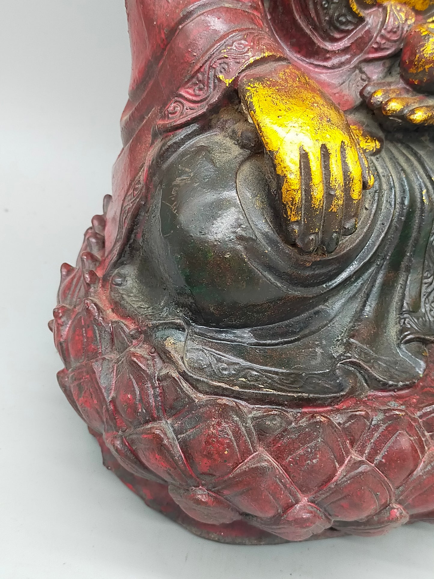 Exklusives Buddha-Figuren Set – Goldfarbene Akzente & Meditative Ruhe