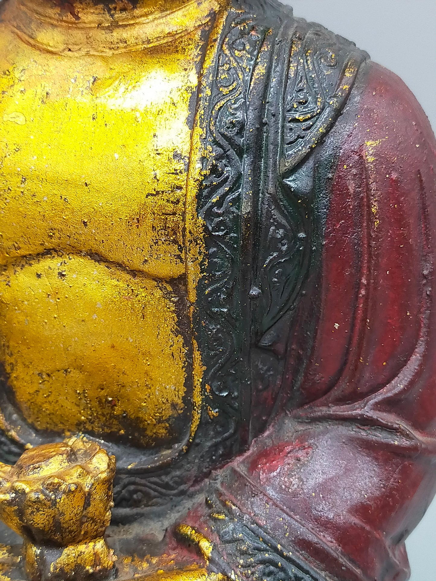 Exklusives Buddha-Figuren Set – Goldfarbene Akzente & Meditative Ruhe