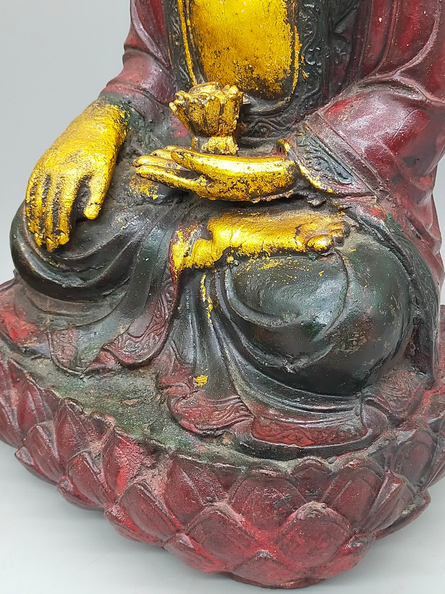 Exklusives Buddha-Figuren Set – Goldfarbene Akzente & Meditative Ruhe