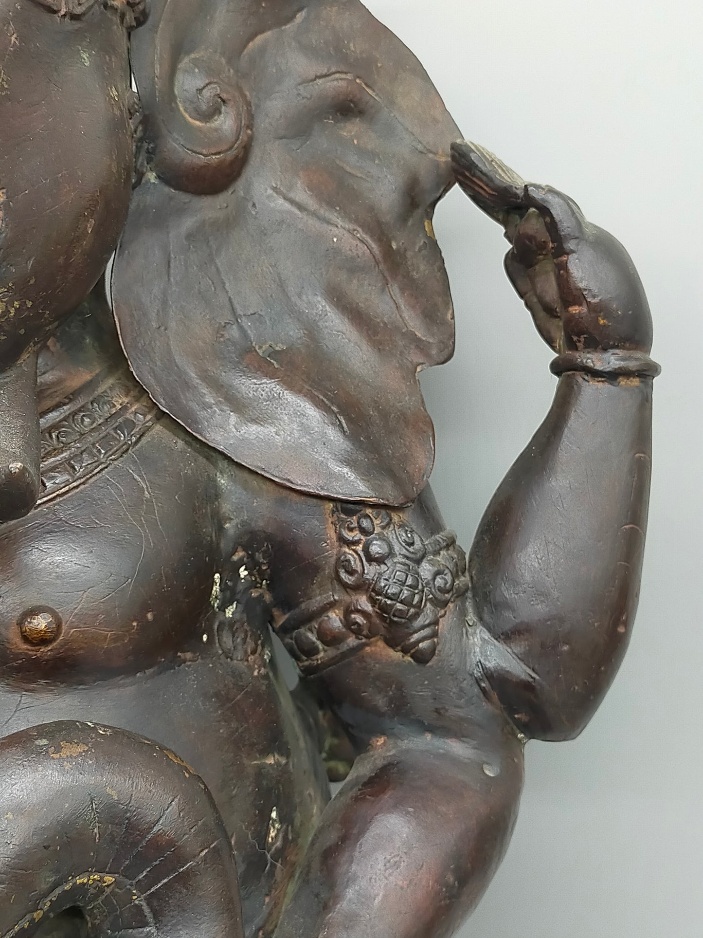 Prunkvolle Ganesha Statue aus Bronze – Spirituelle Eleganz für Ihr Zuhause