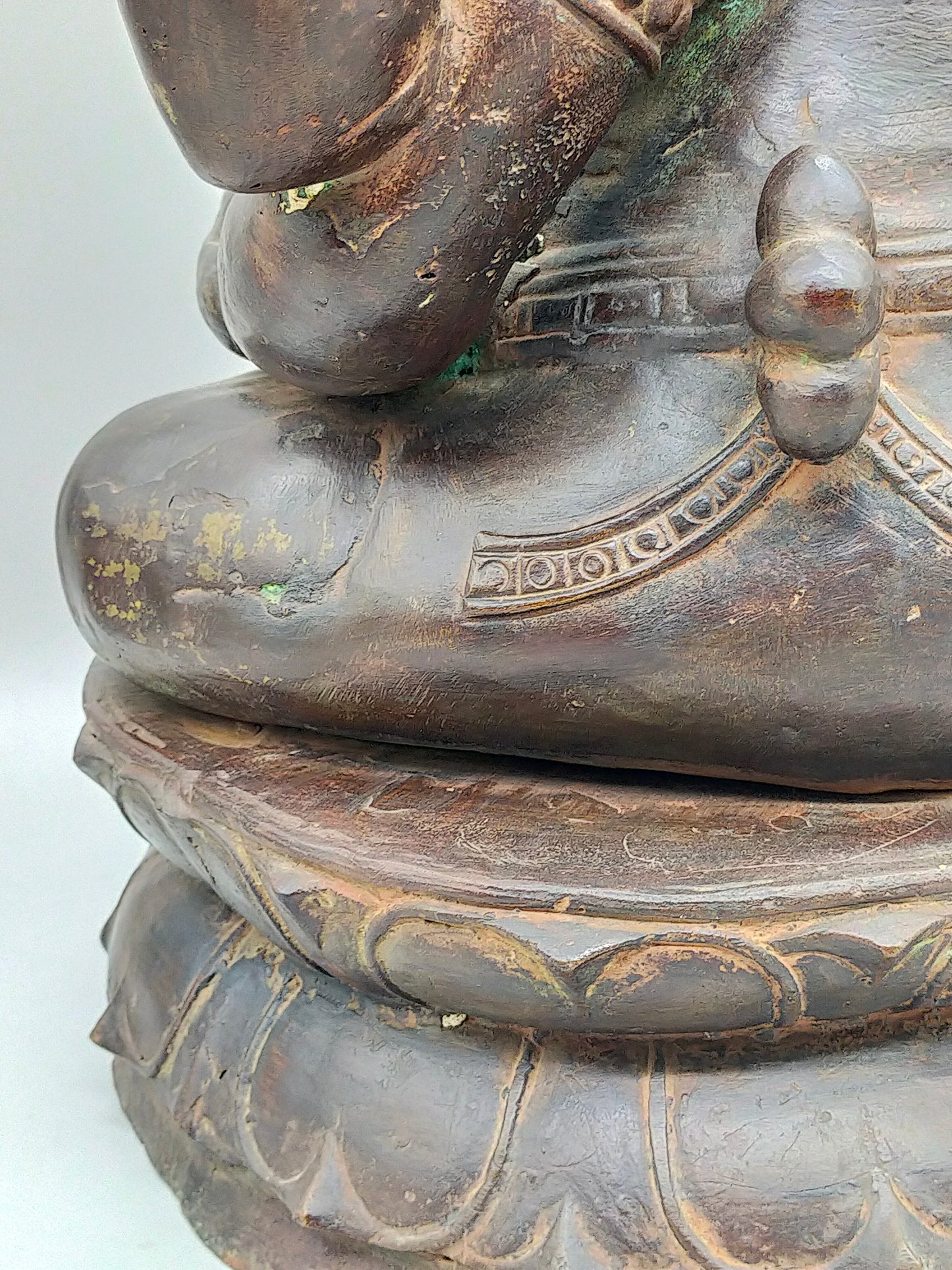 Prunkvolle Ganesha Statue aus Bronze – Spirituelle Eleganz für Ihr Zuhause