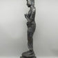 Antike Bronze Statue – Grazile Phareon Frauenfigur auf Lotossockel