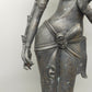 Antike Bronze Statue – Grazile Phareon Frauenfigur auf Lotossockel