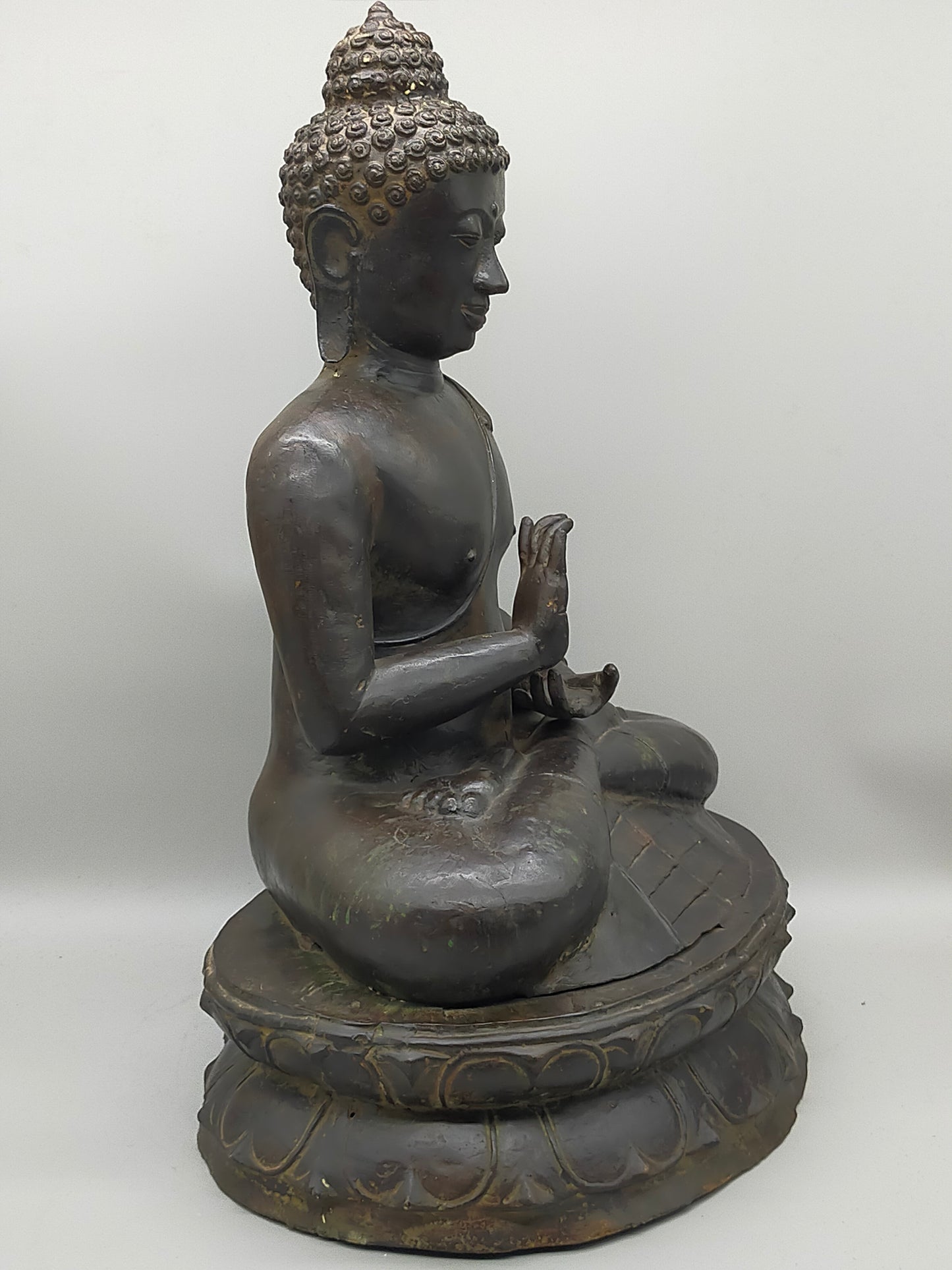 Große Antik Buddha Statue aus Bronze – Spirituelle Dekoration