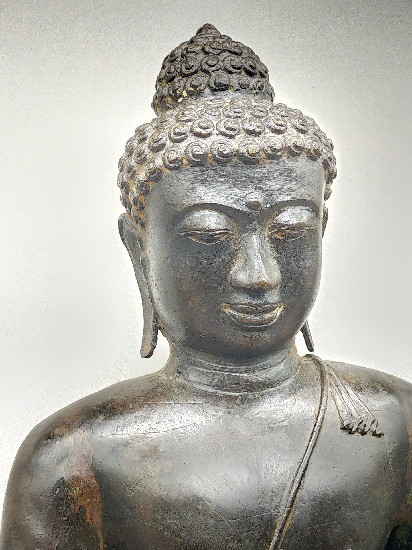 Große Antik Buddha Statue aus Bronze – Spirituelle Dekoration
