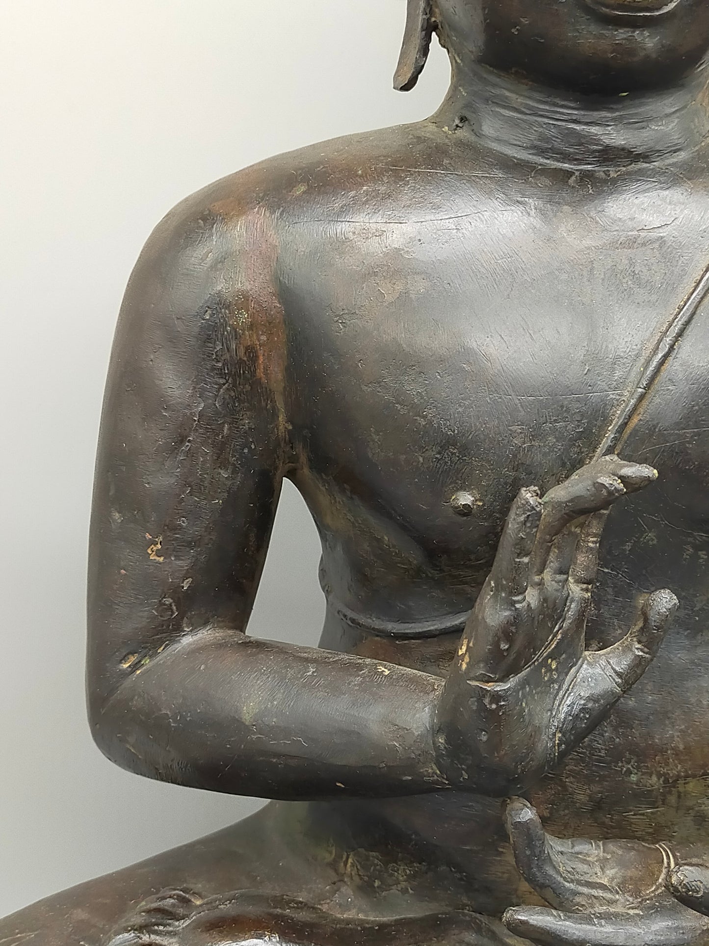 Große Antik Buddha Statue aus Bronze – Spirituelle Dekoration