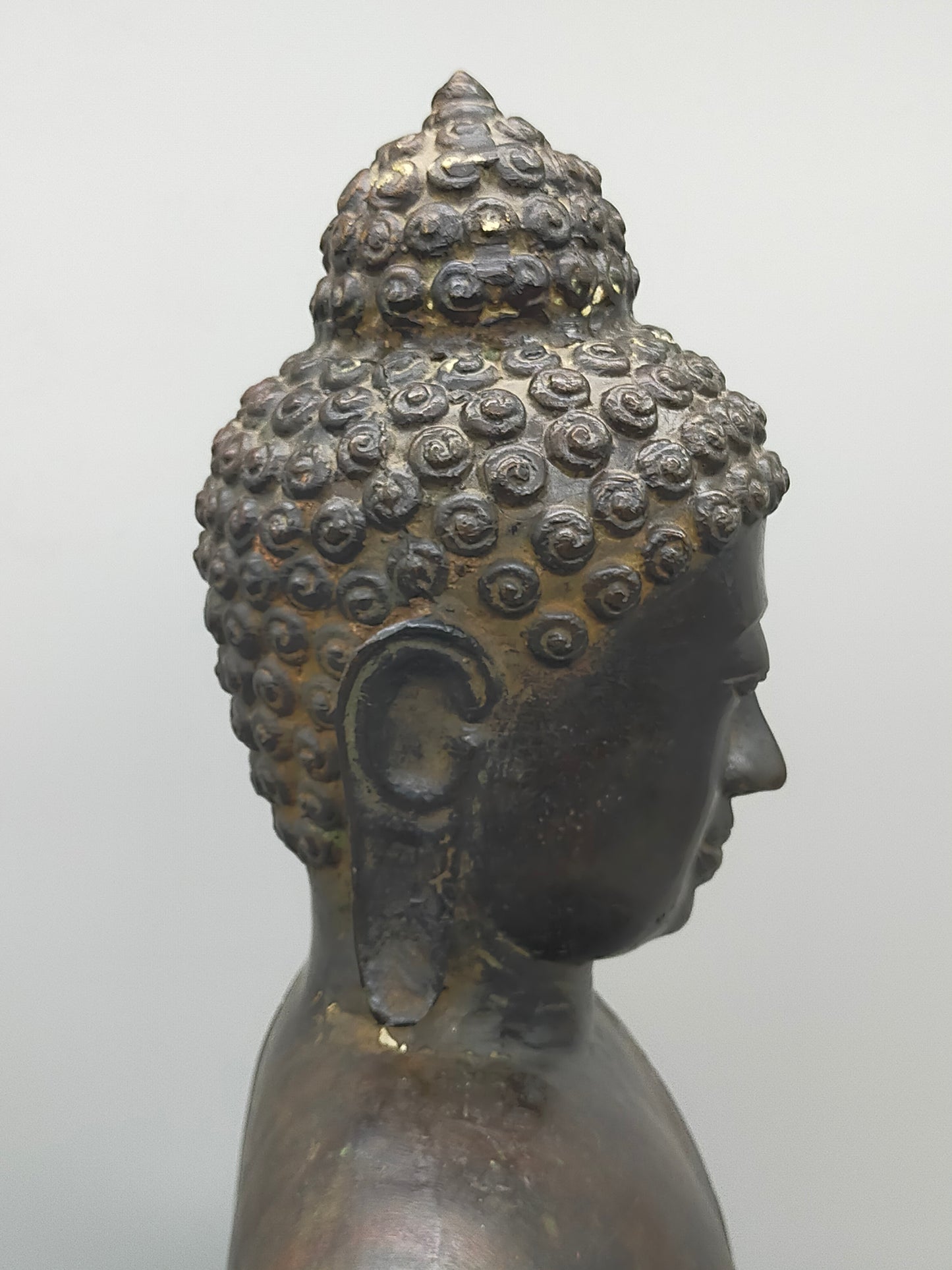 Große Antik Buddha Statue aus Bronze – Spirituelle Dekoration