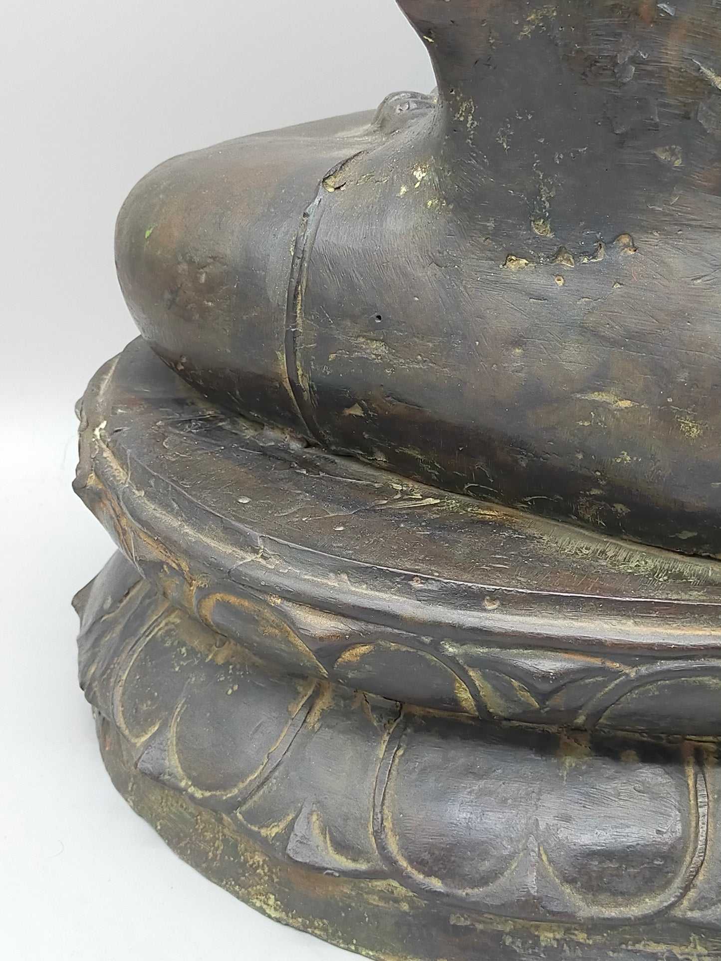 Große Antik Buddha Statue aus Bronze – Spirituelle Dekoration