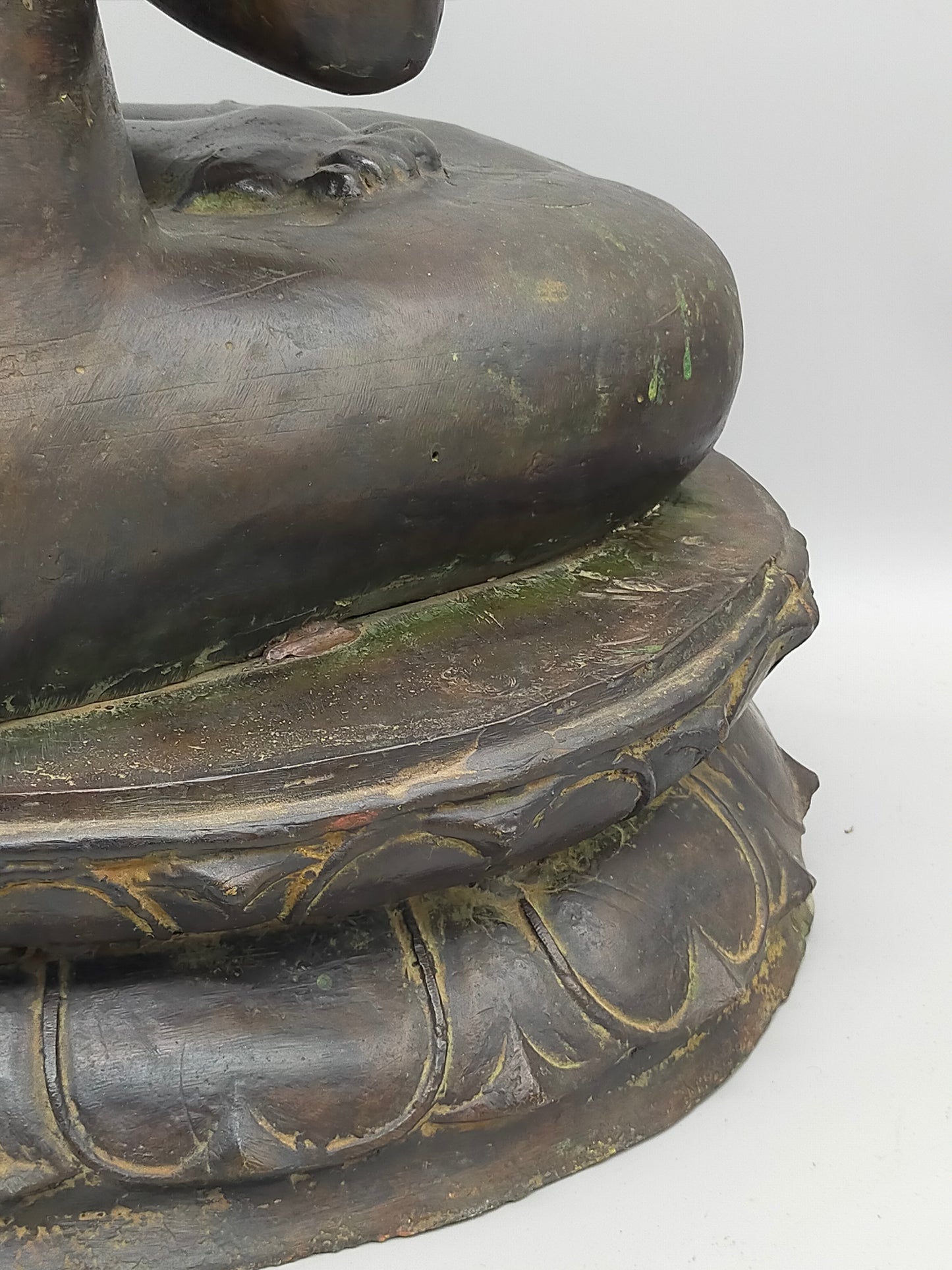 Große Antik Buddha Statue aus Bronze – Spirituelle Dekoration