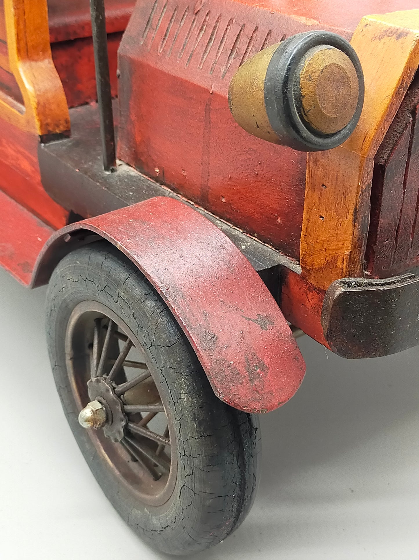Vintage Holz Bus „City Transport“ – Handgefertigtes Sammlerstück